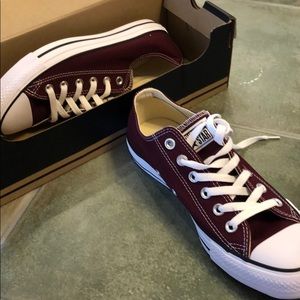 Converse Chucks Burgundy women’s 8.5 men’s 6.5